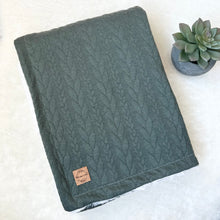 Charger l'image dans la galerie, Couverture en tricot - Vert forêt