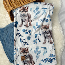 Charger l'image dans la galerie, Couverture en minky - Louveteaux