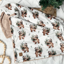 Charger l'image dans la galerie, Couverture minky / fourrure - Ours à la sapinière