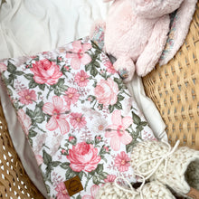 Charger l'image dans la galerie, Couverture en minky - Bloom rosée