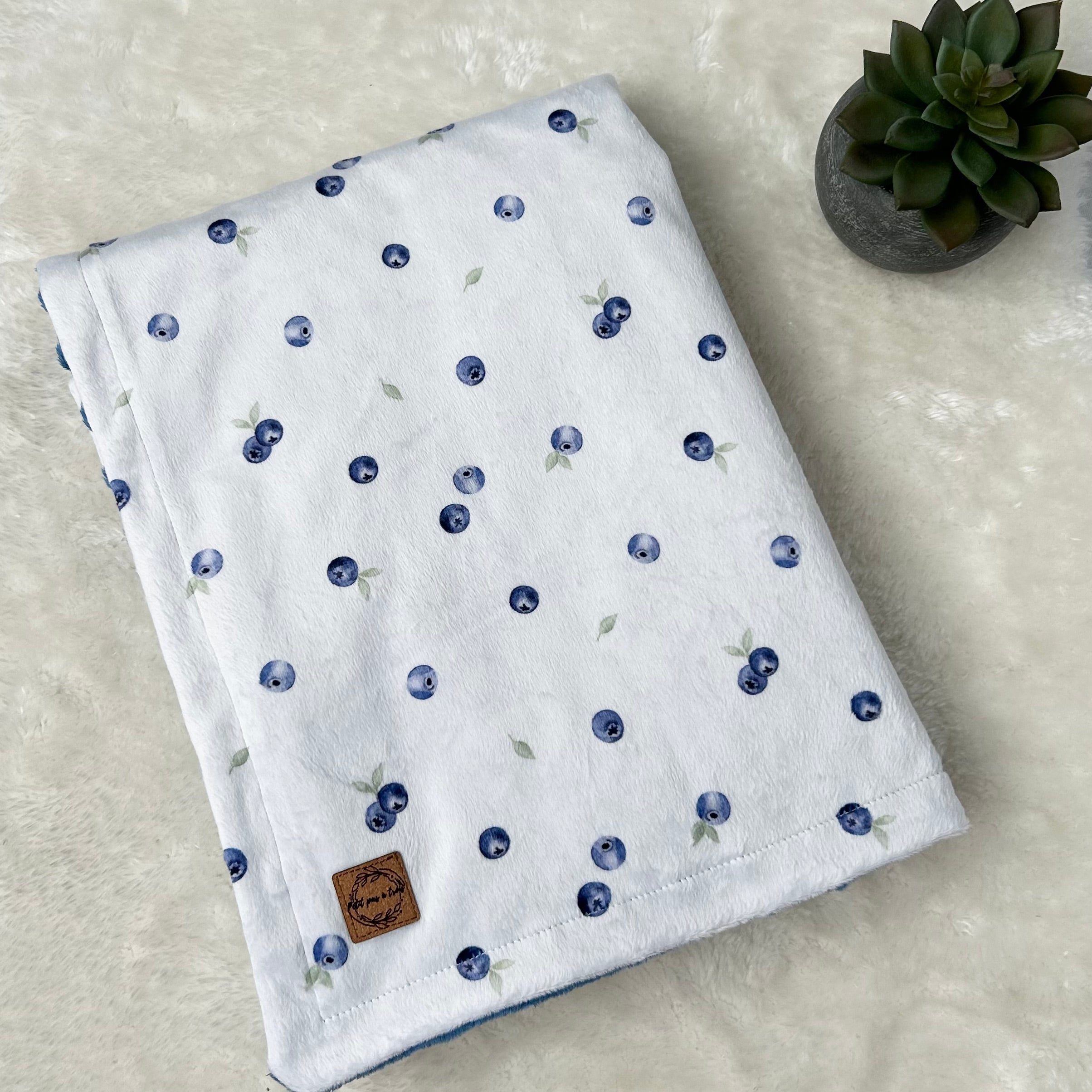 Couverture en minky - Petits bleuets
