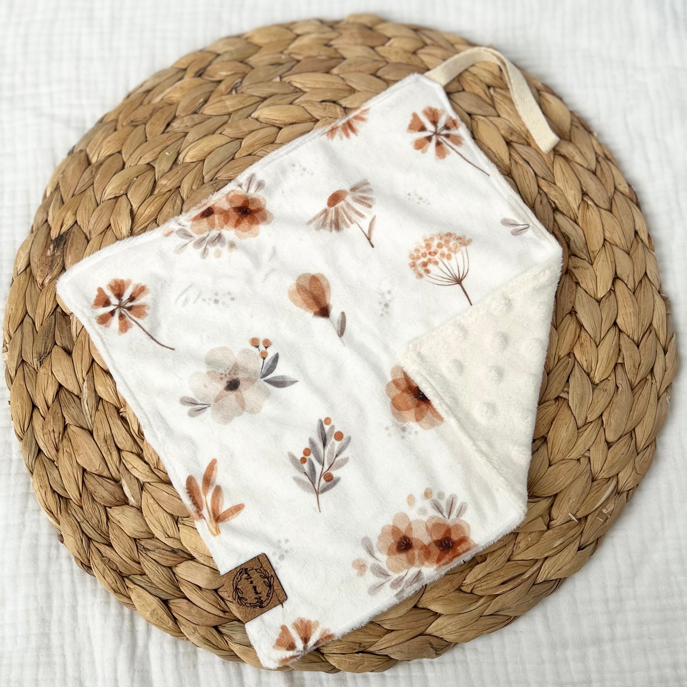 Doudou attache-suce prête-à-partir