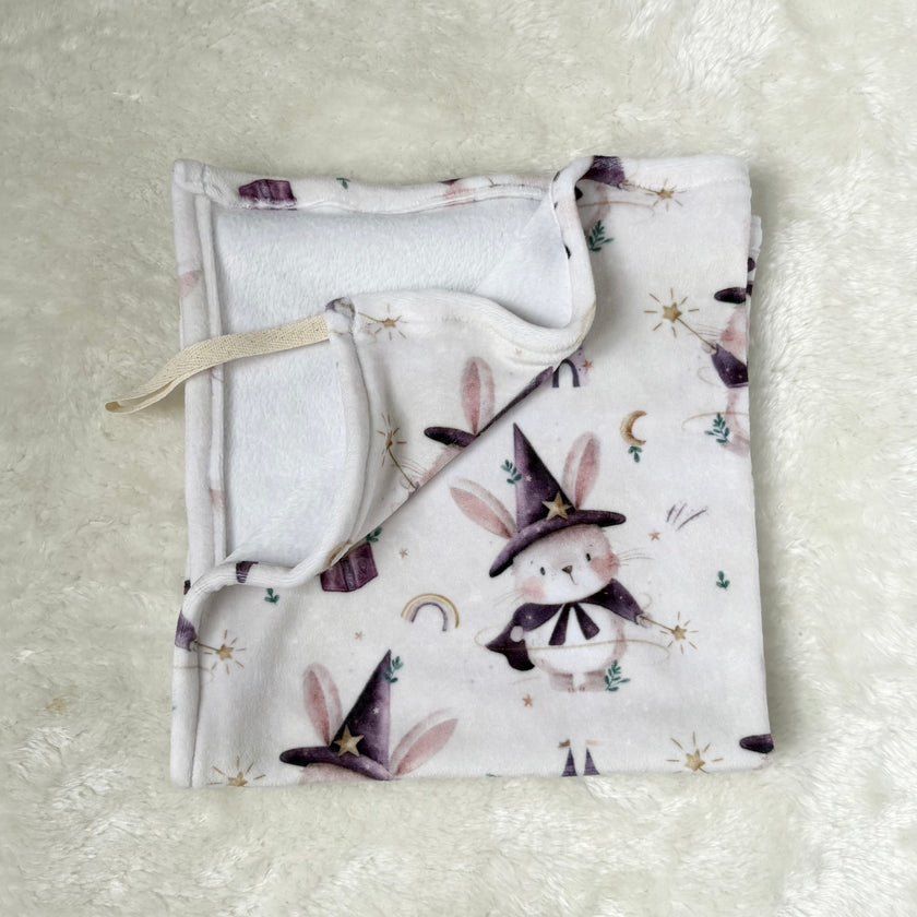 Doudou douceur attache-suce - Lapine magicienne