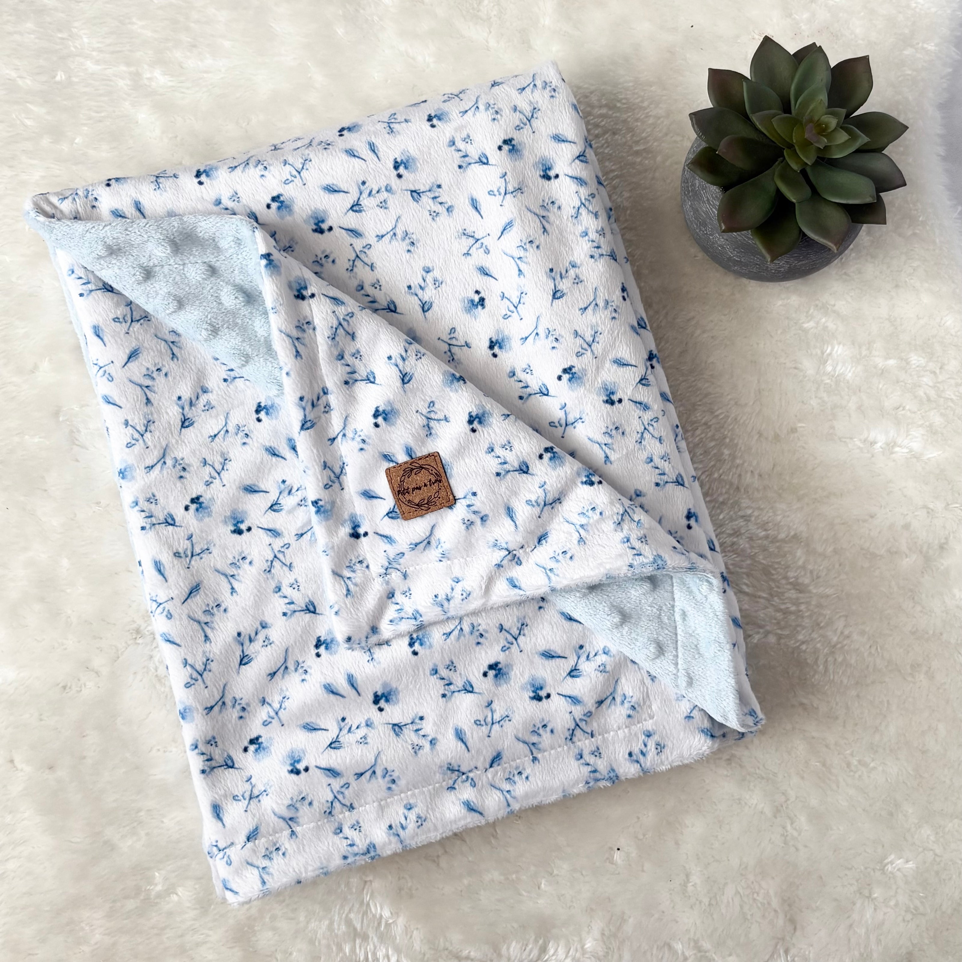 Couverture en minky - Fleurs bleues vintages