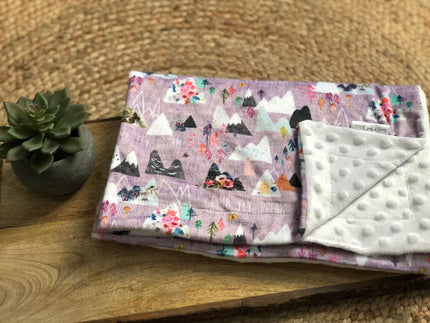 Couverture en minky - Montagnard lilas
