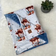 Charger l&#39;image dans la galerie, Couverture en minky - Vaches d’hiver
