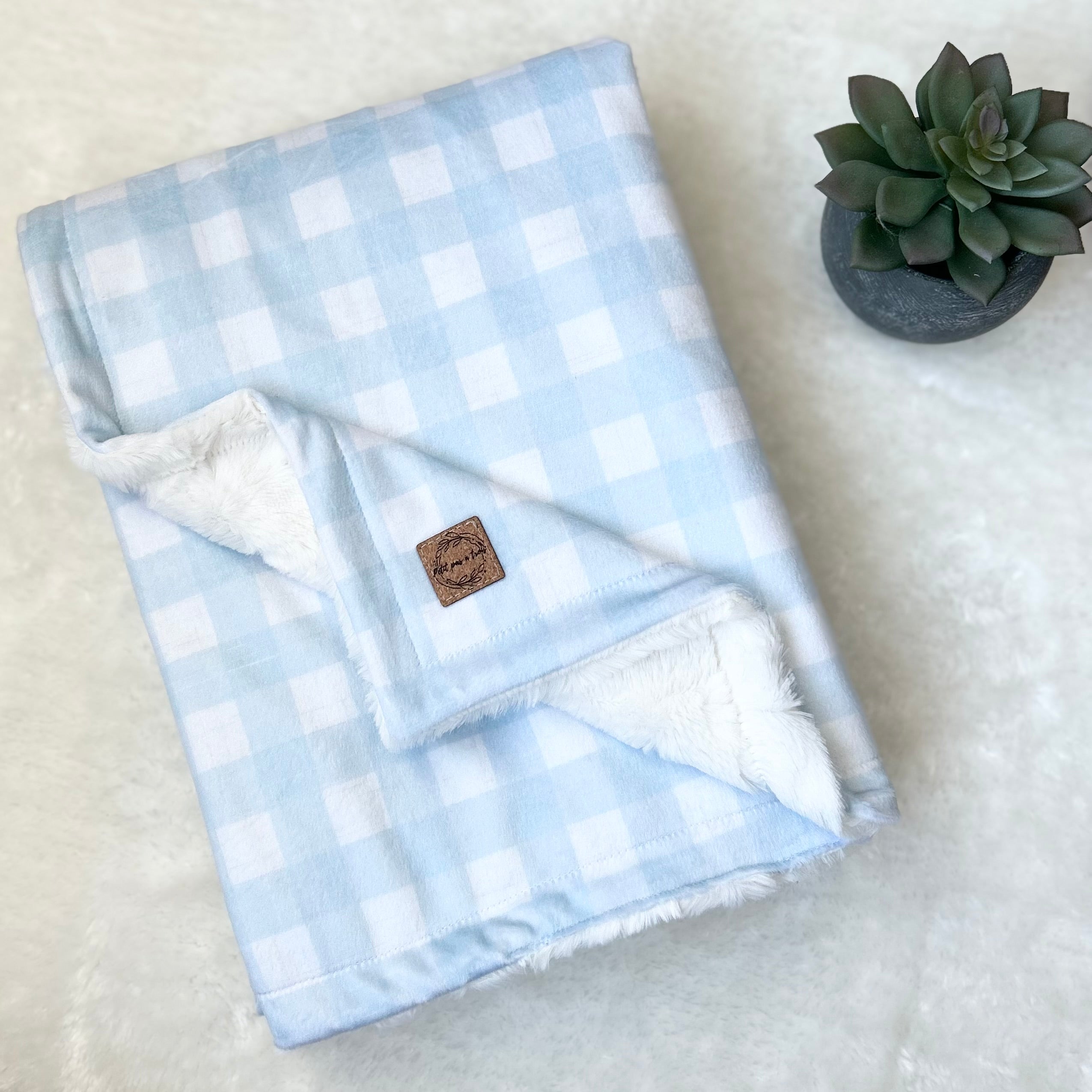 Couverture minky/fourrure - Gingham bleu poudre