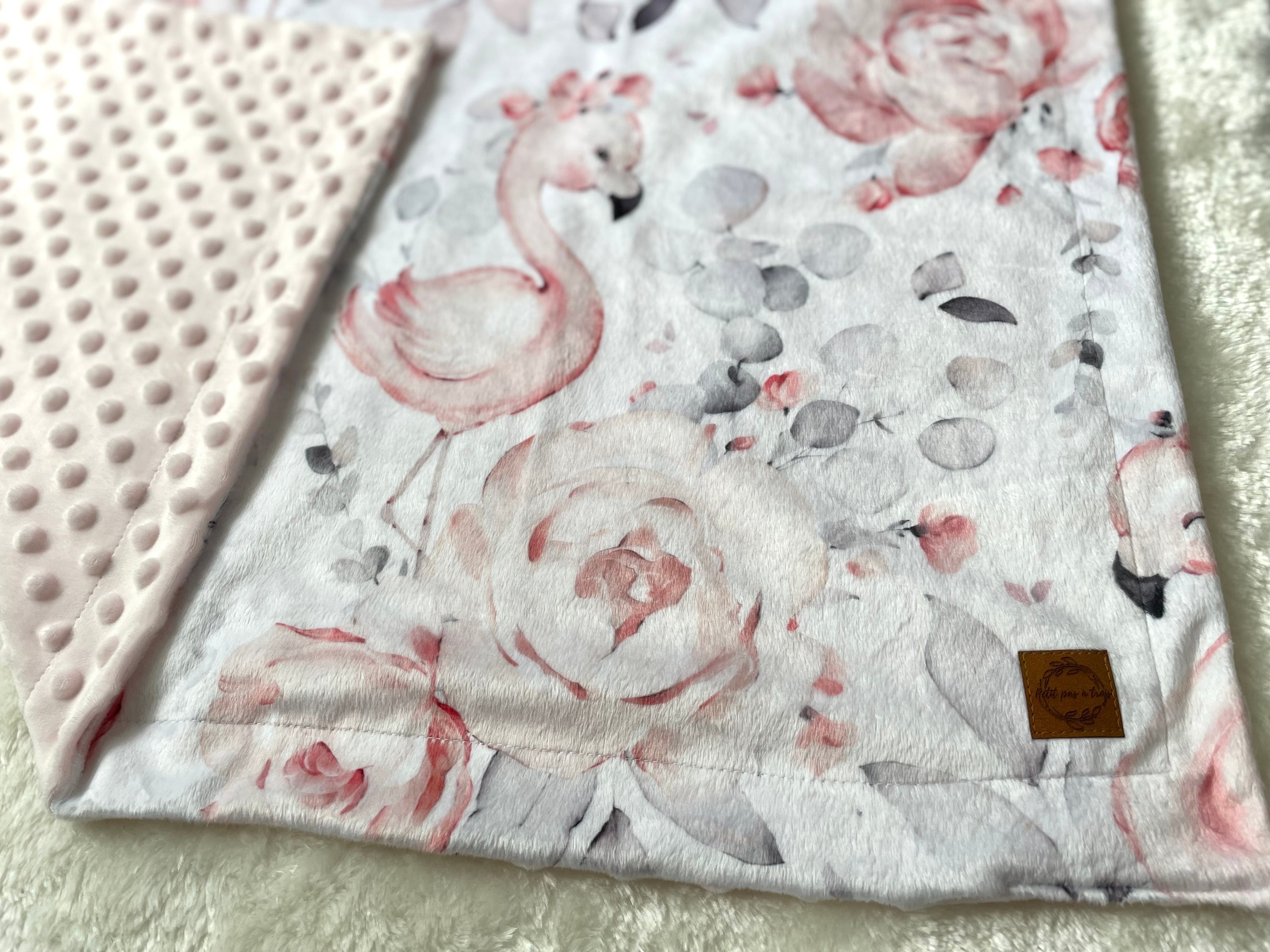 Couverture en minky format bassinette - Flamant rose
