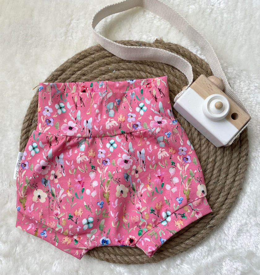 Précommande - Short évolutive - Fleurs multicolores fond rose