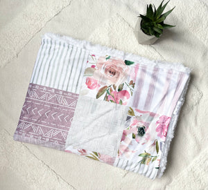 Couverture en minky format bassinette - Courte-pointe floral