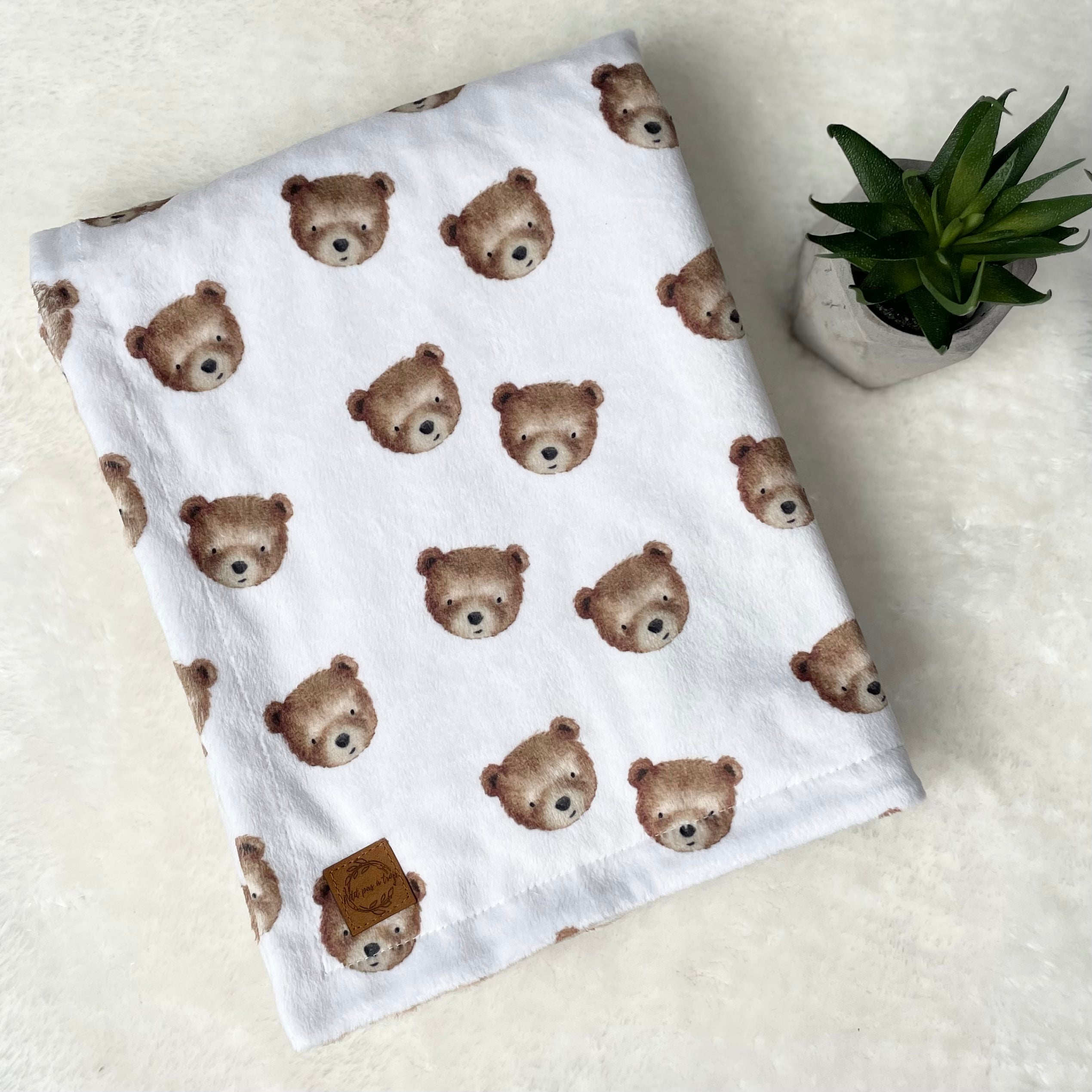 Couverture en minky - Teddy l’ourson